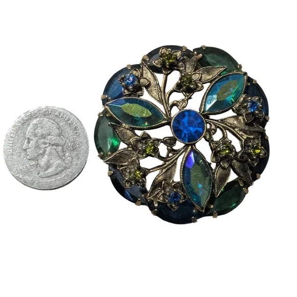 Vintage Floral Wreath Brooch Blue Green Crystal Gold Tone Botanical Pin 1.75" - Picture 5 of 6